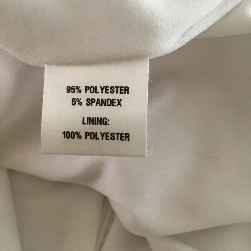 Beautiful white skirt. Saks 5th Avenue black label - Picture 6 of 6